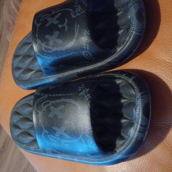 💙🌺Men's Black Slide Sandals - Picture 6 of 7